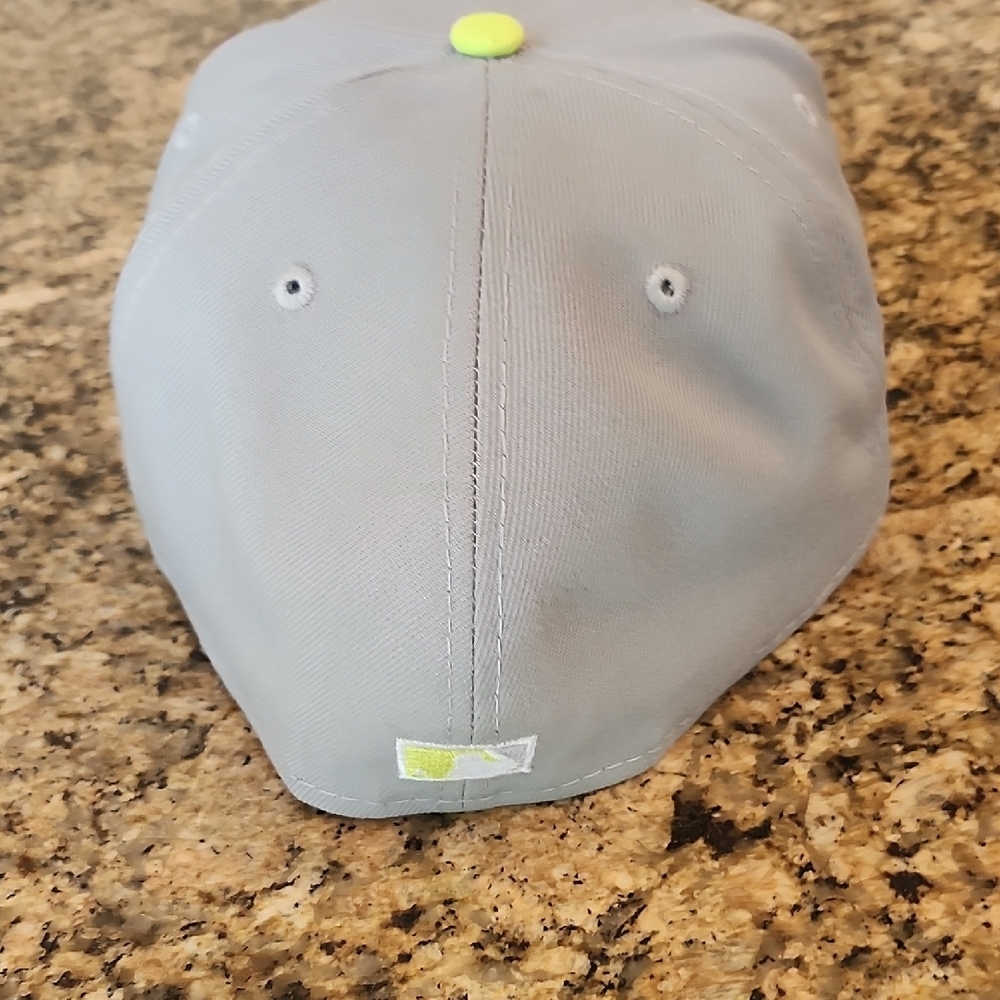 Giants Gray and Neon Yellow Hat - Picture 7 of 8